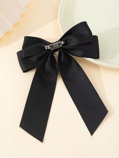 COLLARS & HARNESSES